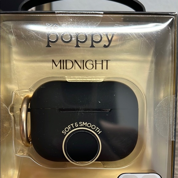 XO Poppy | Midnight Phone & AirPods Case Set - Picture 7 of 7